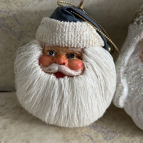 Lot of 5 Vintage Christmas Santa Ornaments Resin Ceramic - Picture 5 of 9